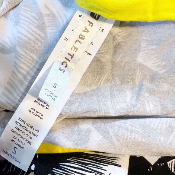 Fabletics tropical palm cold shoulder dress - Picture 2 of 5